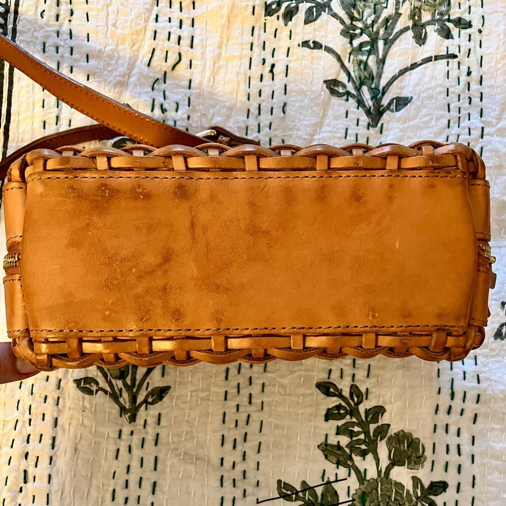 Other Stories Woven Leather Camera Bag - Picture 5 of 6